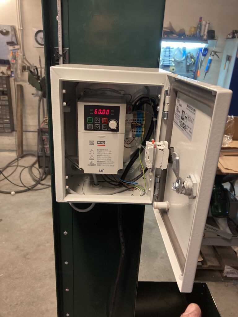 Komputer z programem sterującym windy