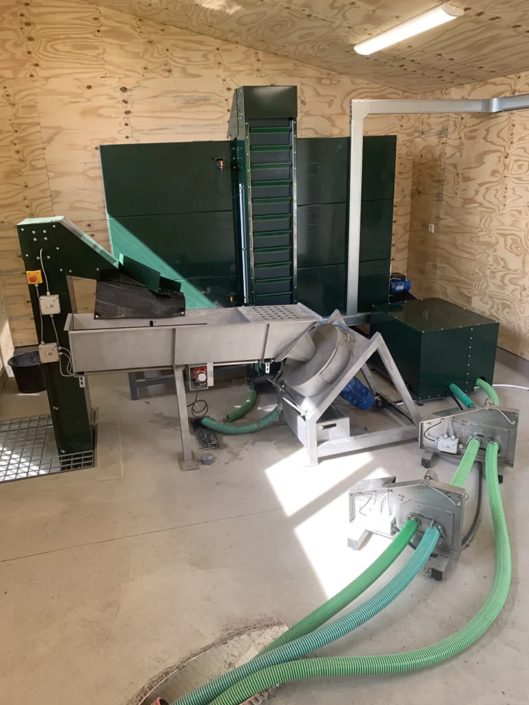 Magazyn piłek golfowych -Realizacja