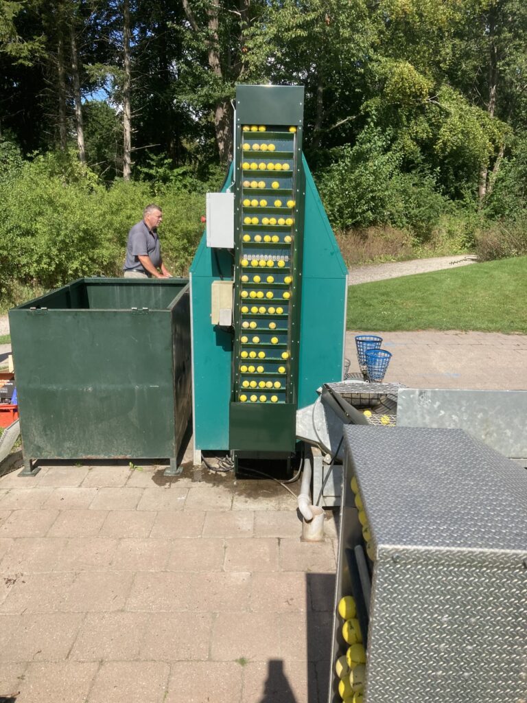 Maszyny do golfa - winda